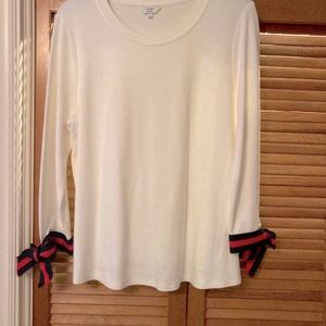 Crown & ivy large 3/4 sleeves with bows